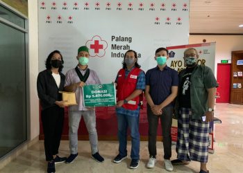Peduli Korban Bencana Alam, HMI Koorkom Universitas Nasional Menyerahkan Bantuan Ke PMI Pusat