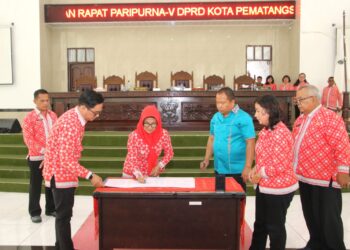 Wali Kota Pematangsianțar Menghadiri Pidato Penutupan Rapat Paripurna V DPRD Tahun 2024