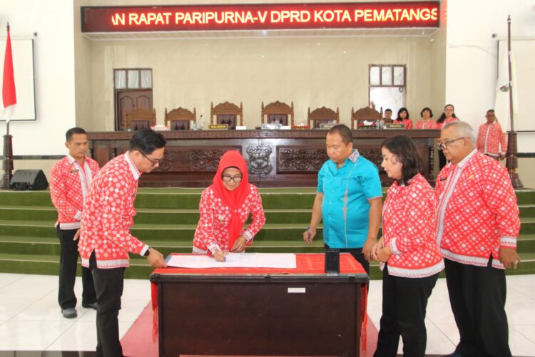 Wali Kota Pematangsianțar Menghadiri Pidato Penutupan Rapat Paripurna V DPRD Tahun 2024